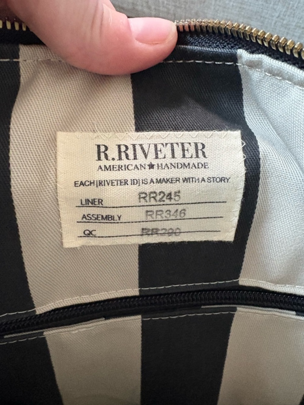 R. Riveter Otto Signature Tote Bag - Picture 9 of 13